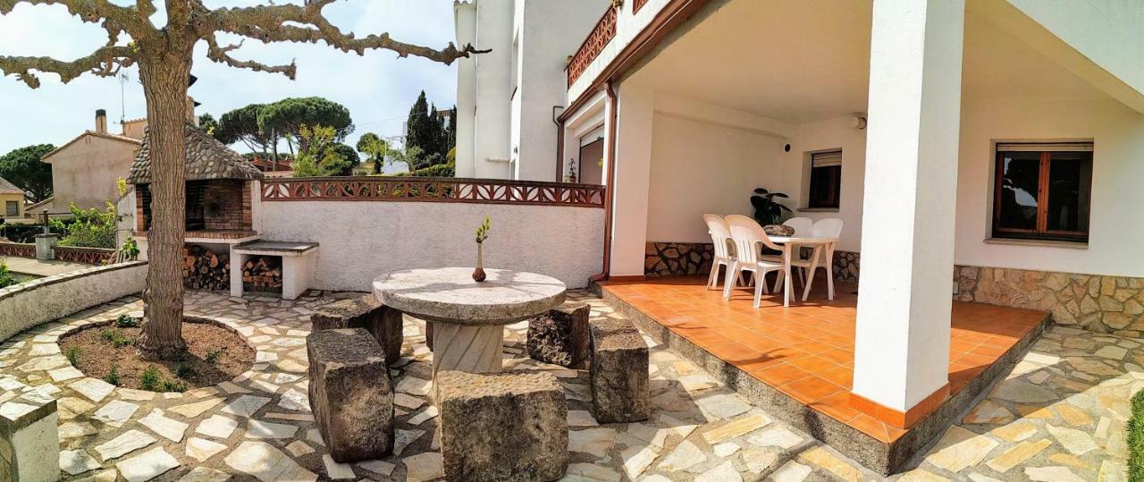 Vacay Apartamento Montgo, Agradable Jardin! En Costa Brava L'Escala! Buitenkant foto